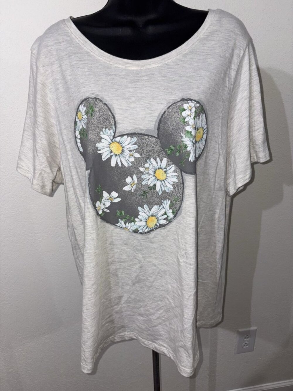 Disney Mickey Minnie Mouse Short Sleeve T Shirt Floral Women’s Size XL Grey